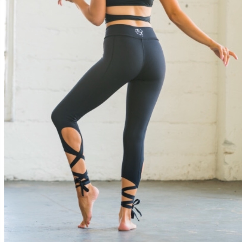 BALLERINA YOGA PANTS